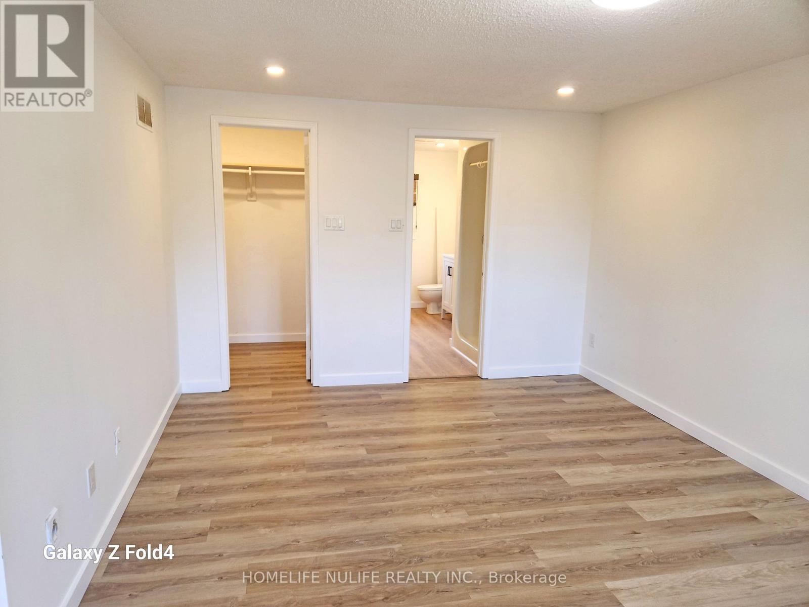 942 Snowbird Street, Oshawa, Ontario  L1J 8J8 - Photo 5 - E12551670