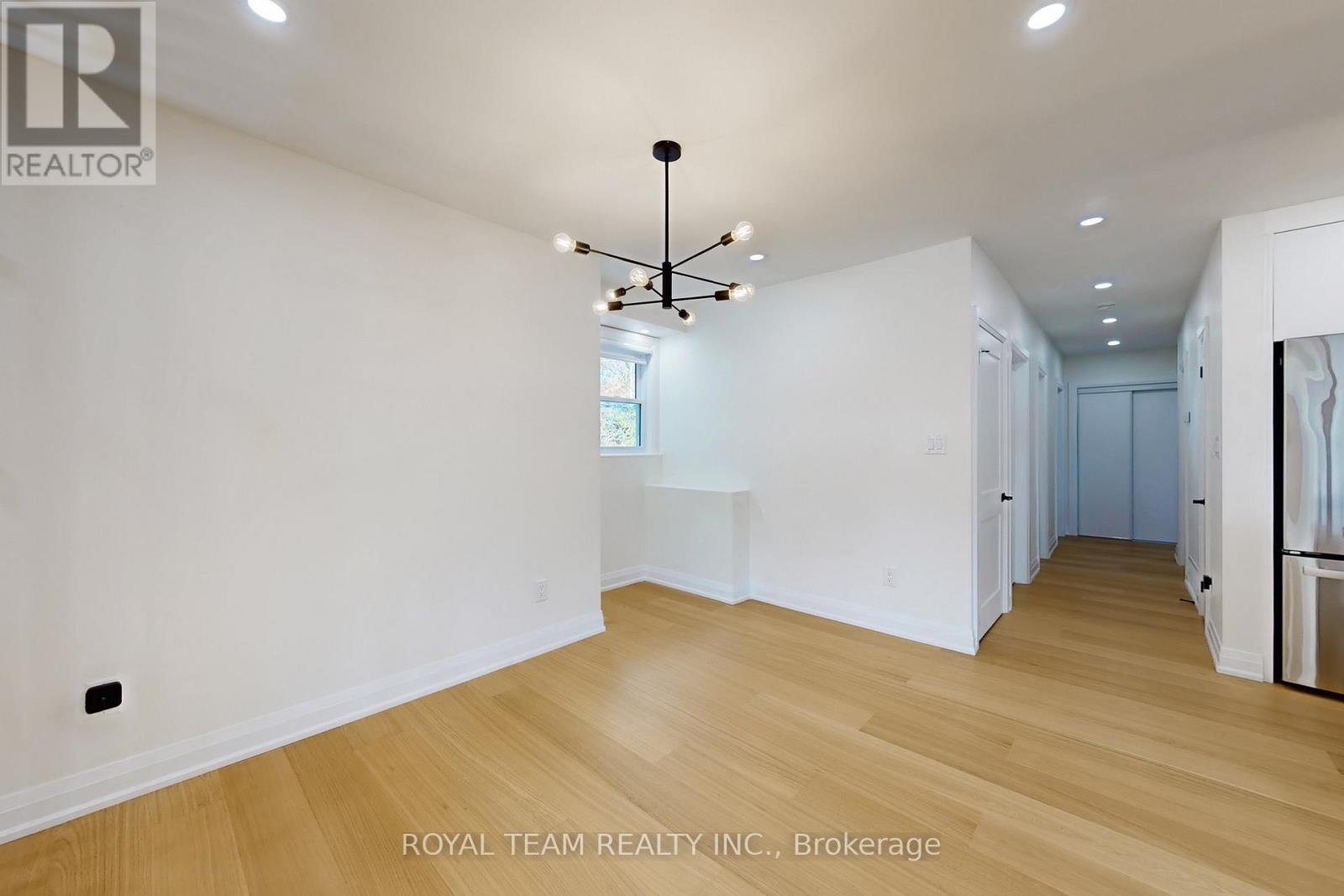 37 Markland Drive, Toronto, Ontario  M9C 1M9 - Photo 18 - W12550816