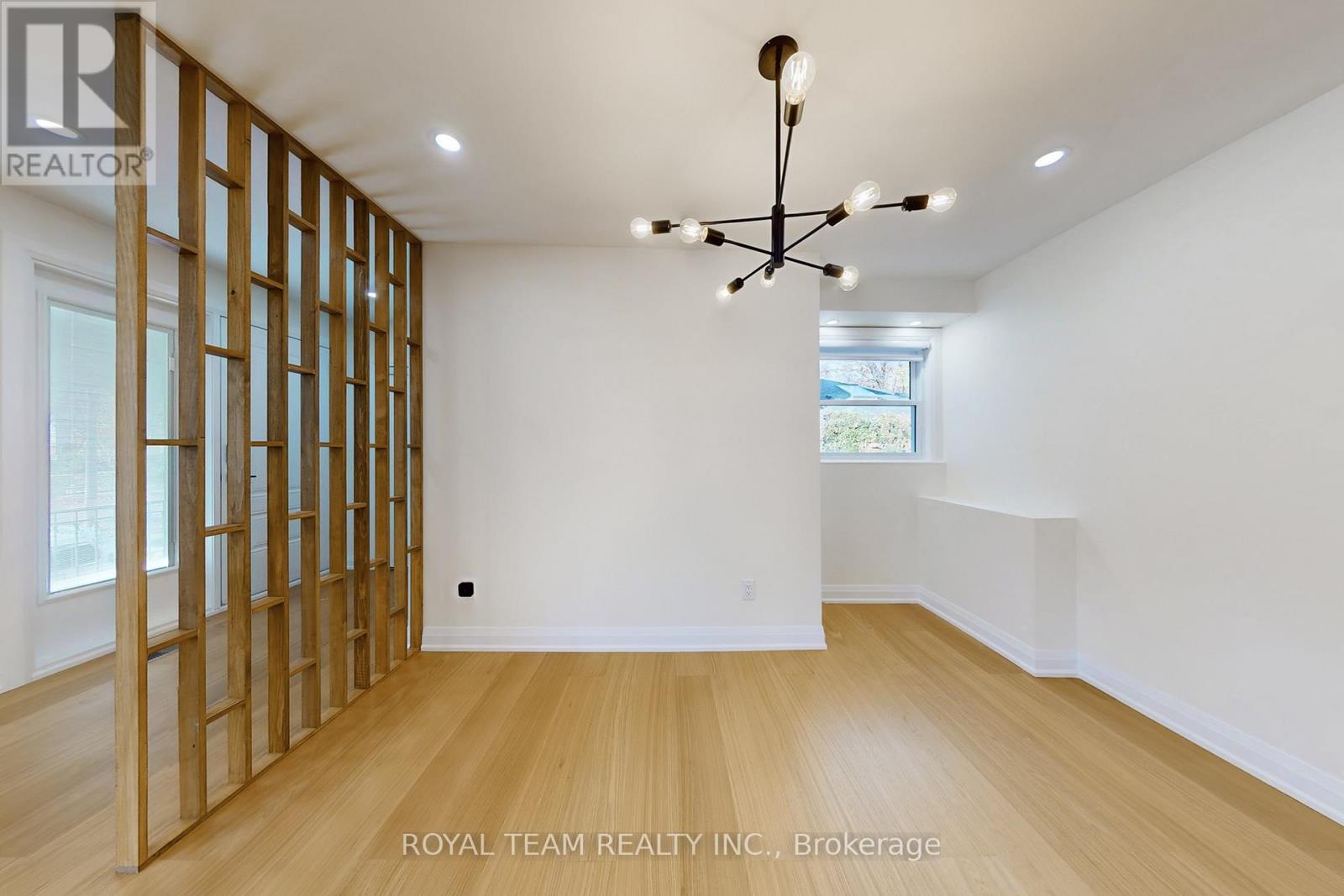 37 Markland Drive, Toronto, Ontario  M9C 1M9 - Photo 17 - W12550816