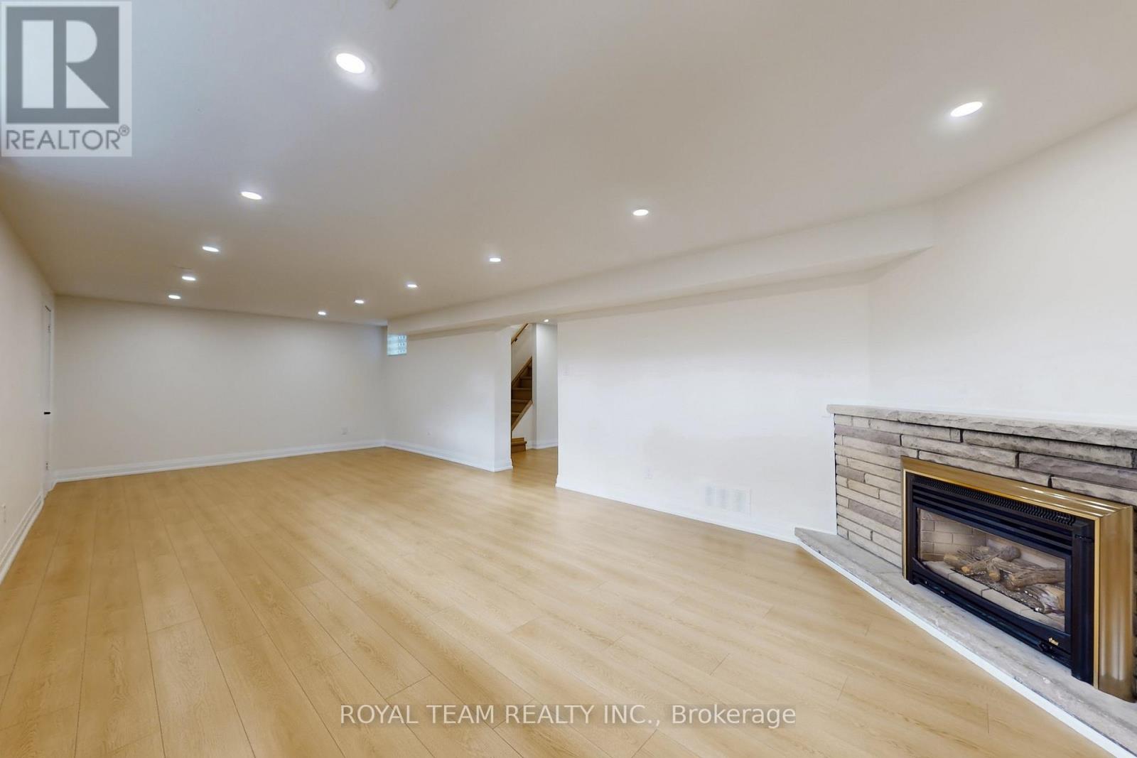 37 Markland Drive, Toronto, Ontario  M9C 1M9 - Photo 36 - W12550816