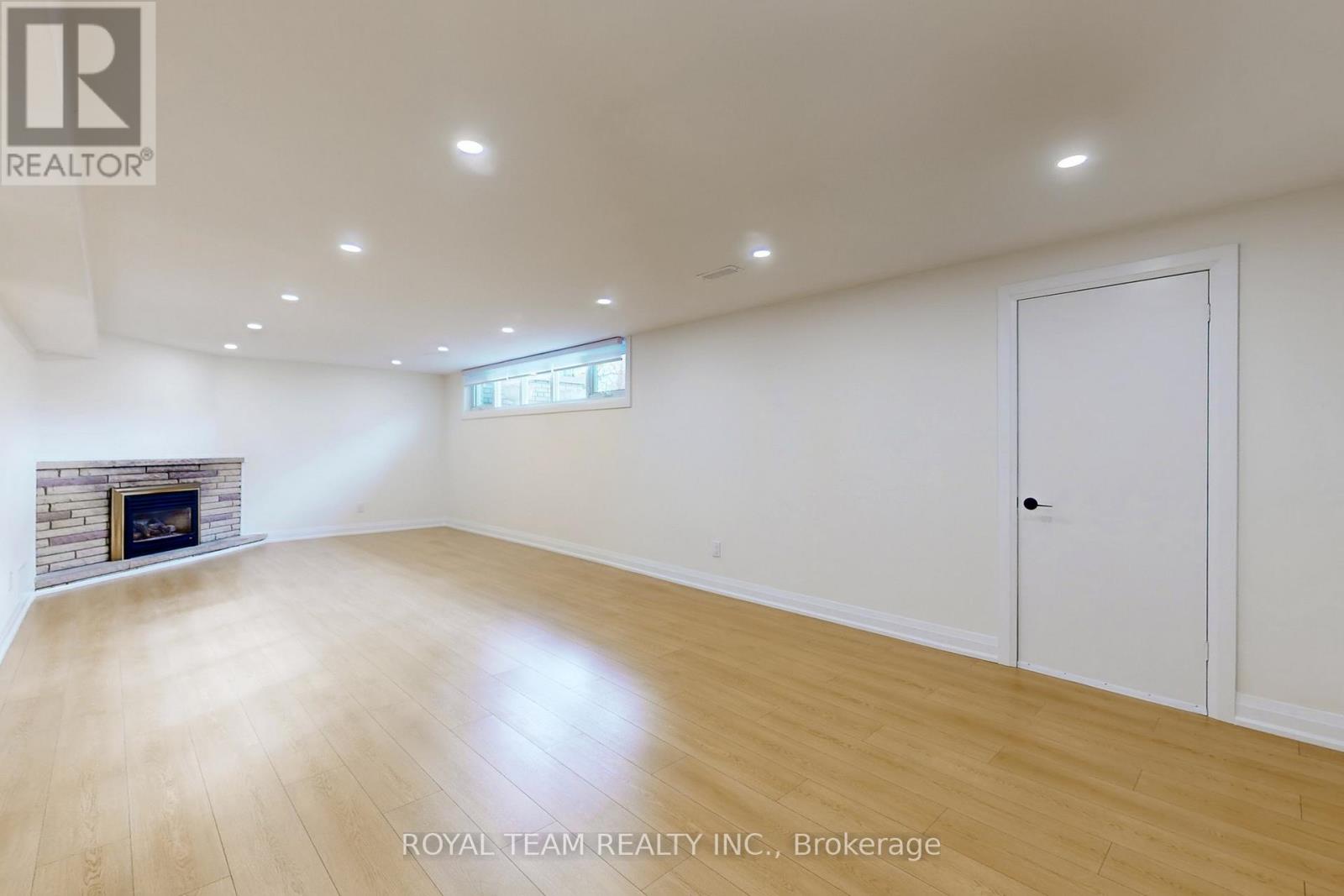 37 Markland Drive, Toronto, Ontario  M9C 1M9 - Photo 35 - W12550816