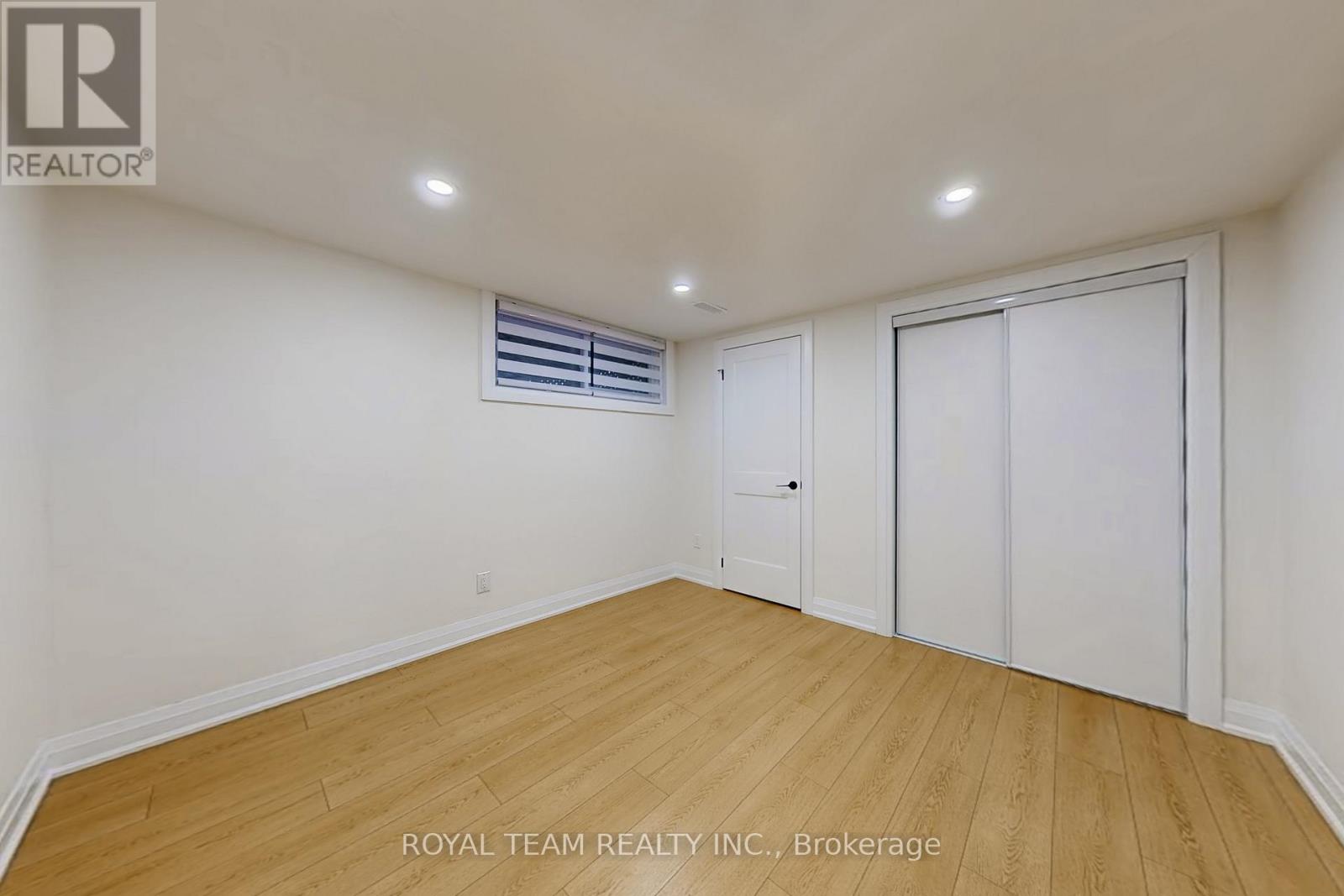 37 Markland Drive, Toronto, Ontario  M9C 1M9 - Photo 42 - W12550816