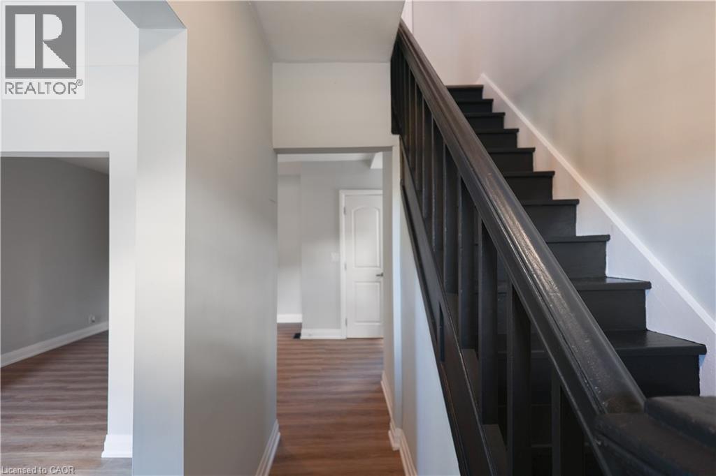 1275 Cannon Street E, Hamilton, Ontario  L8H 1V5 - Photo 2 - 40788782