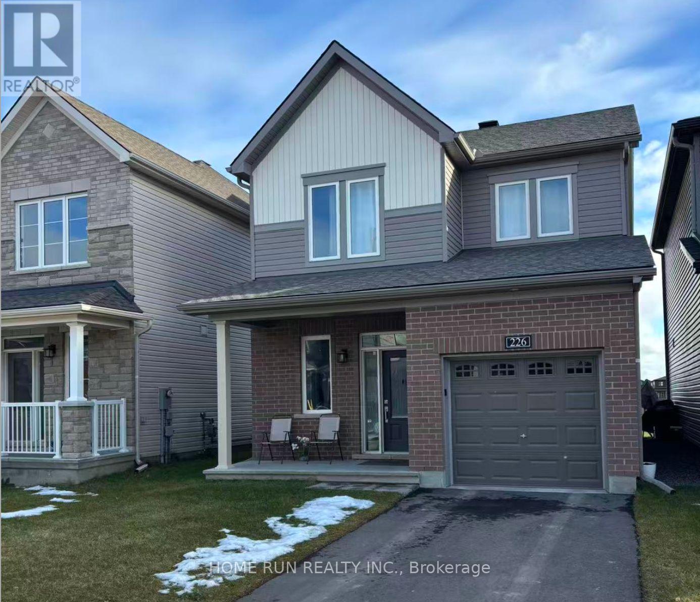 226 Elsie Macgill Walk, Ottawa, Ontario K2W 0M2 - Photo 2 - X12551026