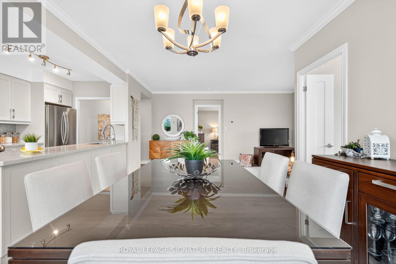 406 - 100 Promenade Circle, Vaughan, Ontario  L4J 7W7 - Photo 10 - N12551450