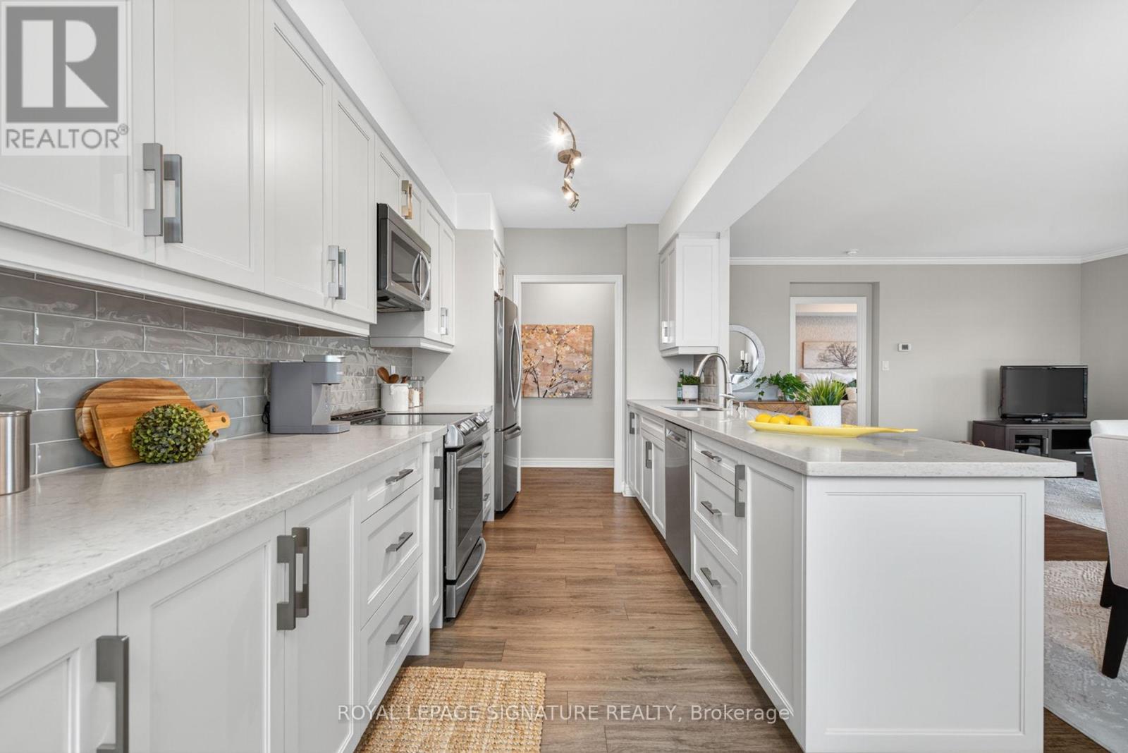 406 - 100 Promenade Circle, Vaughan, Ontario  L4J 7W7 - Photo 13 - N12551450