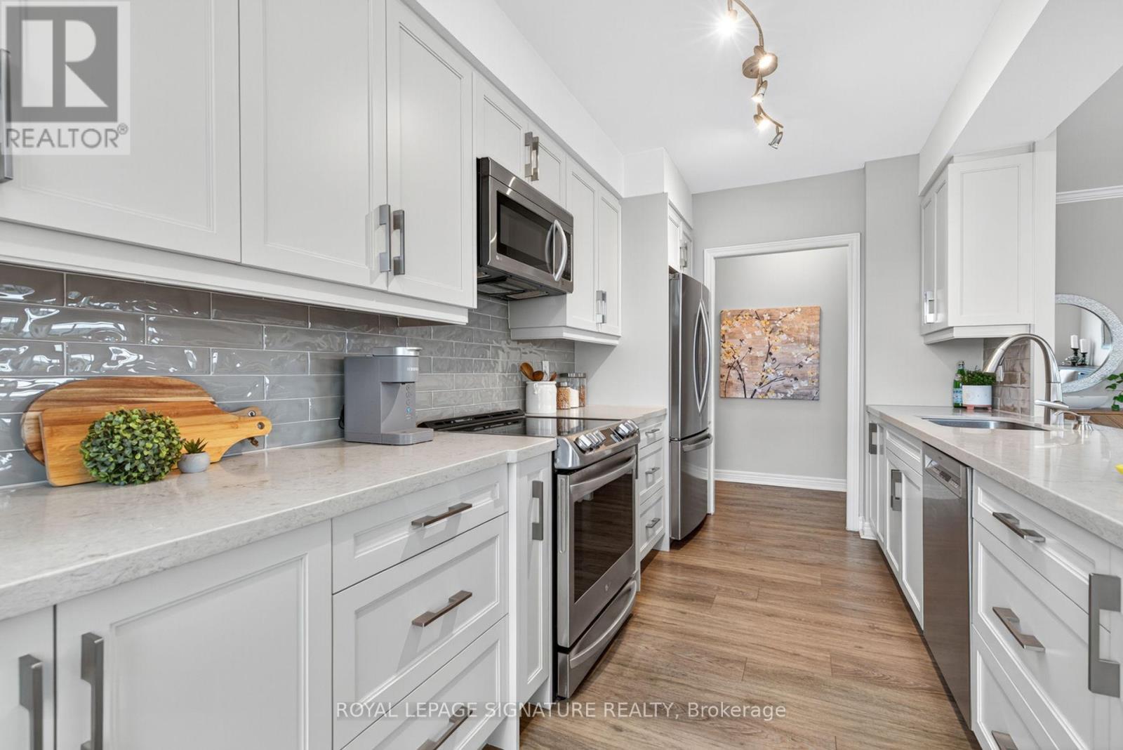 406 - 100 Promenade Circle, Vaughan, Ontario  L4J 7W7 - Photo 14 - N12551450