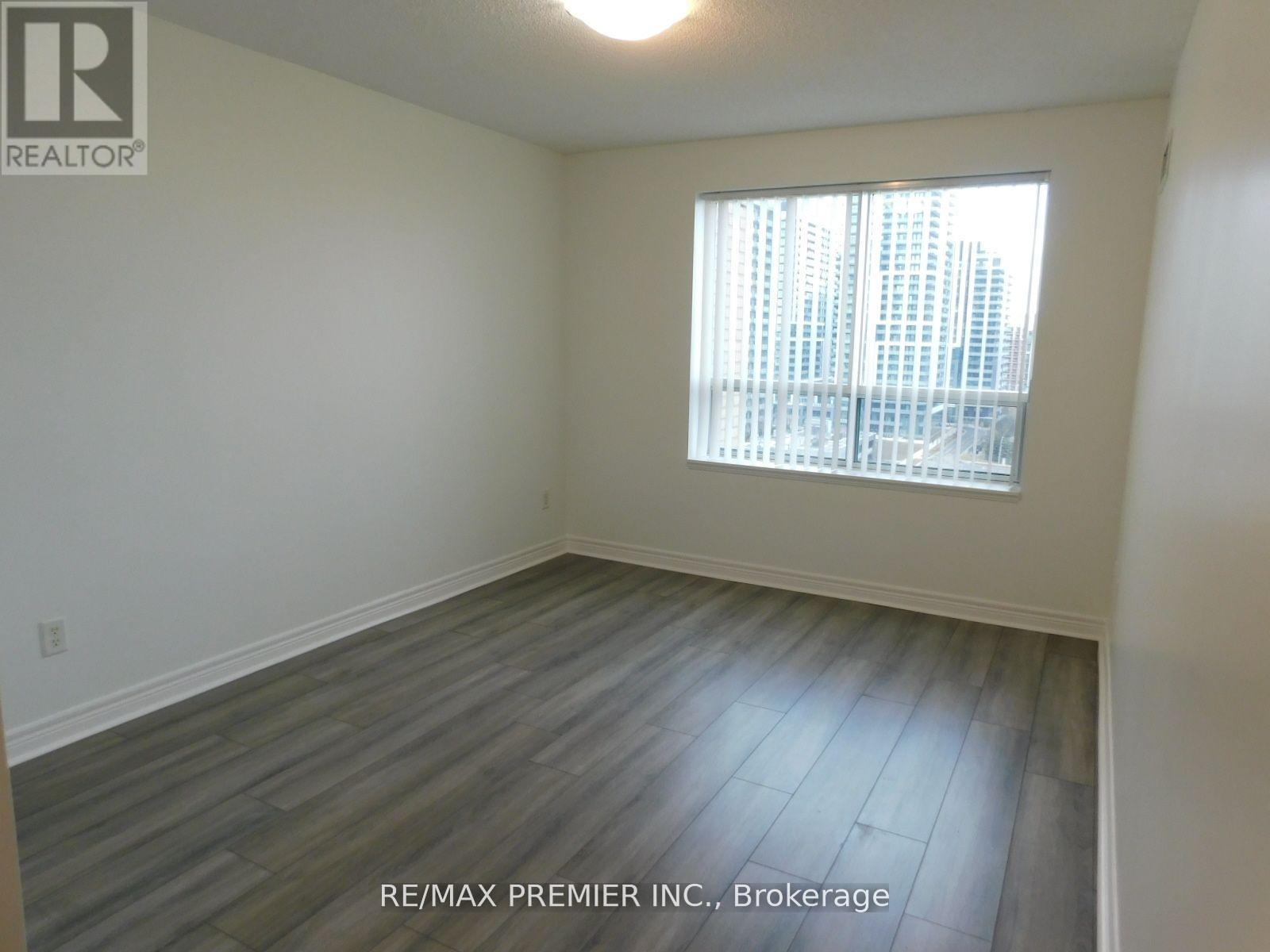 1213 - 39 Oneida Crescent, Richmond Hill, Ontario  L4B 4T9 - Photo 13 - N12551464