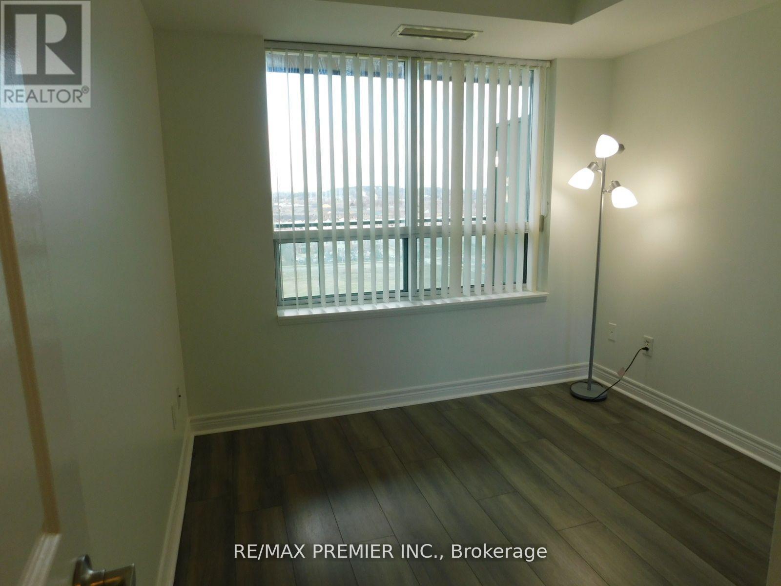 1213 - 39 Oneida Crescent, Richmond Hill, Ontario  L4B 4T9 - Photo 14 - N12551464