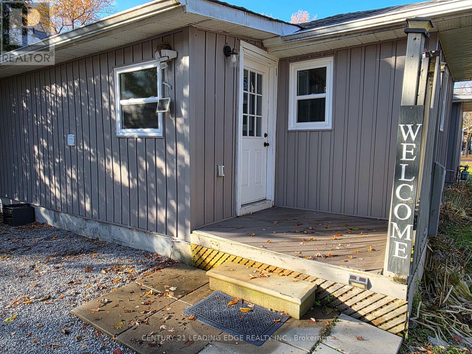 235 Bayview Avenue, Georgina, Ontario  L4P 2T4 - Photo 12 - N12551496