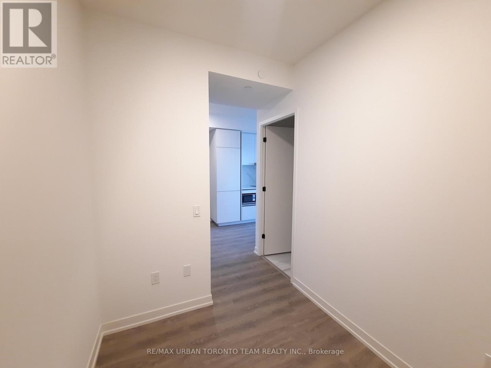 1507 - 8 Interchange Way, Vaughan, Ontario  L4K 5Z7 - Photo 12 - N12551580
