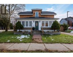 143 WELLINGTON STREET E