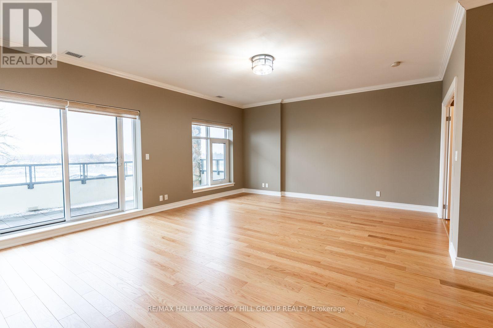 504 - 80 Orchard Point Road, Orillia, Ontario  L3V 1C6 - Photo 2 - S12551606