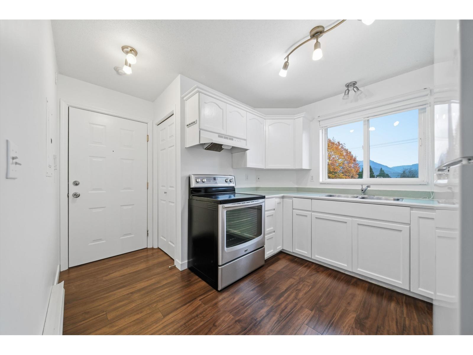 301 46777 Yale Road, Chilliwack Proper East, Chilliwack, British Columbia  V2P 2S3 - Photo 3 - R3067647