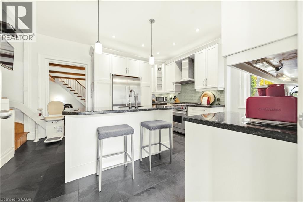 243 Hatt Street, Dundas, Ontario  L9H 2H1 - Photo 16 - 40785733