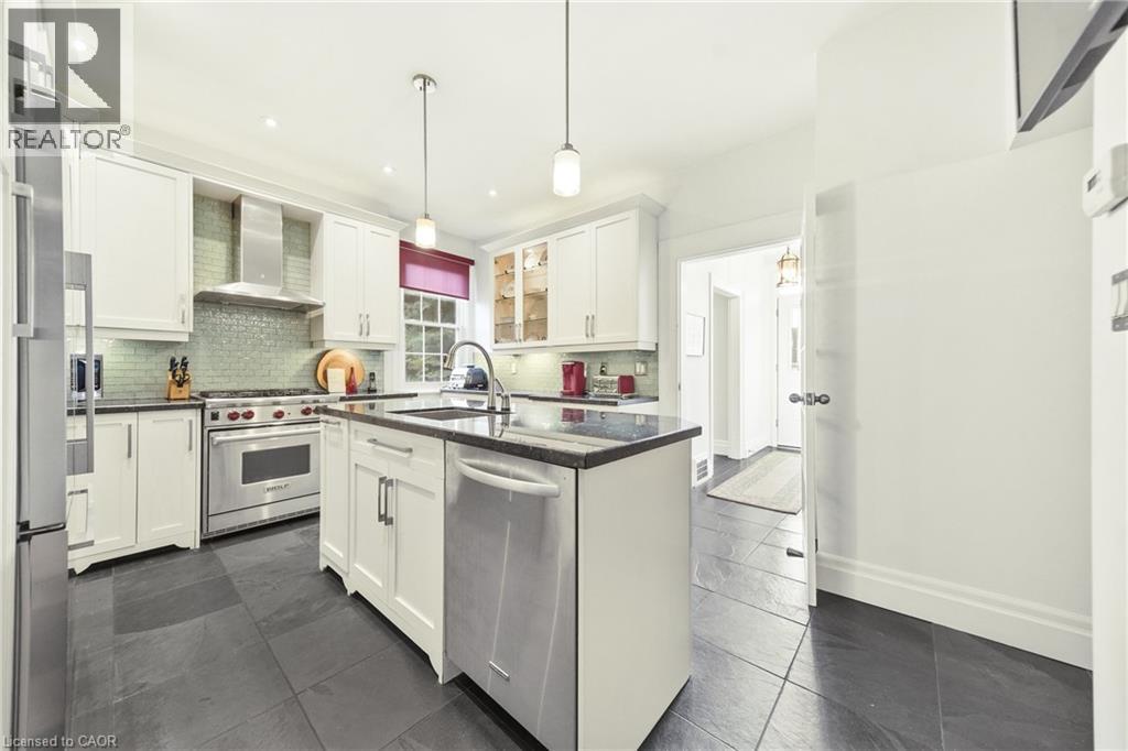 243 Hatt Street, Dundas, Ontario  L9H 2H1 - Photo 13 - 40785733