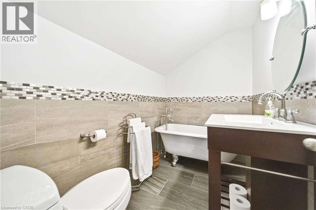 243 Hatt Street, Dundas, Ontario  L9H 2H1 - Photo 27 - 40785733