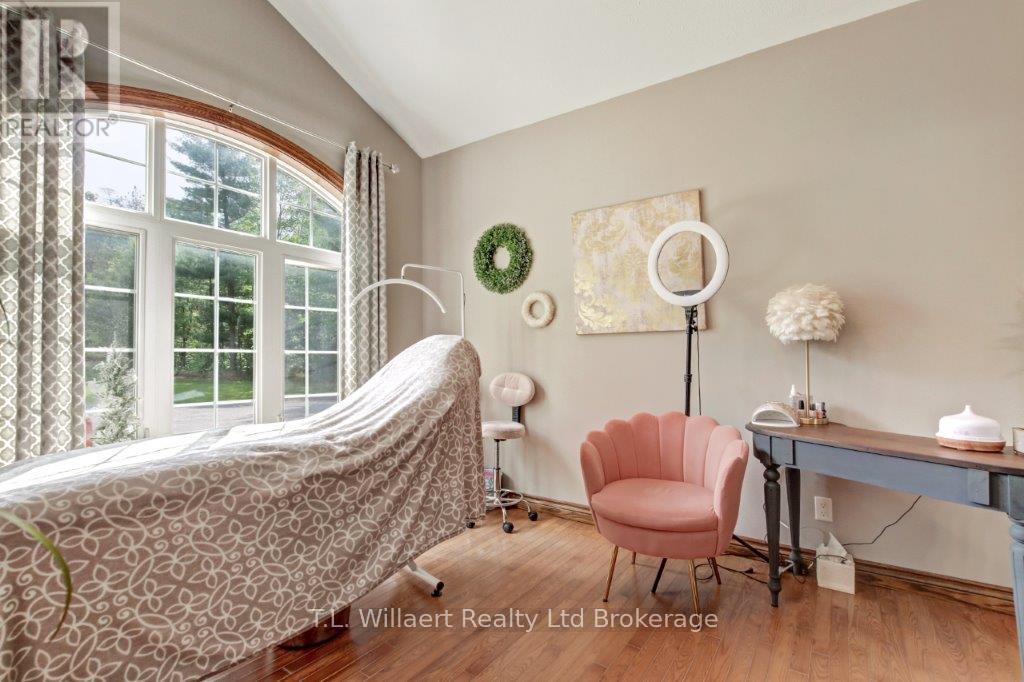 21 Charlton Street, Norfolk, Ontario  N3Y 4J9 - Photo 13 - X12427302