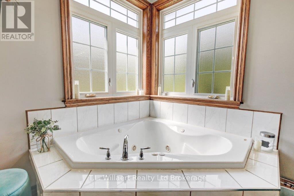 21 Charlton Street, Norfolk, Ontario  N3Y 4J9 - Photo 12 - X12427302