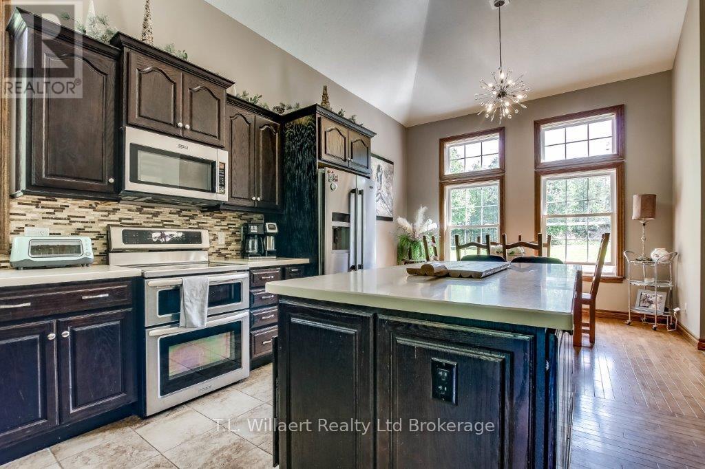 21 Charlton Street, Norfolk, Ontario  N3Y 4J9 - Photo 5 - X12427302