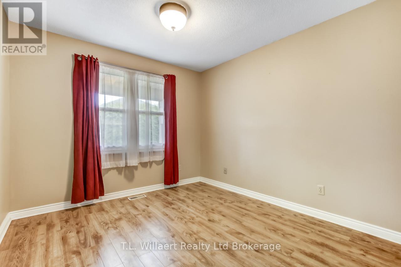 47 Seres Drive, Tillsonburg, Ontario  N4G 5E9 - Photo 12 - X12517836