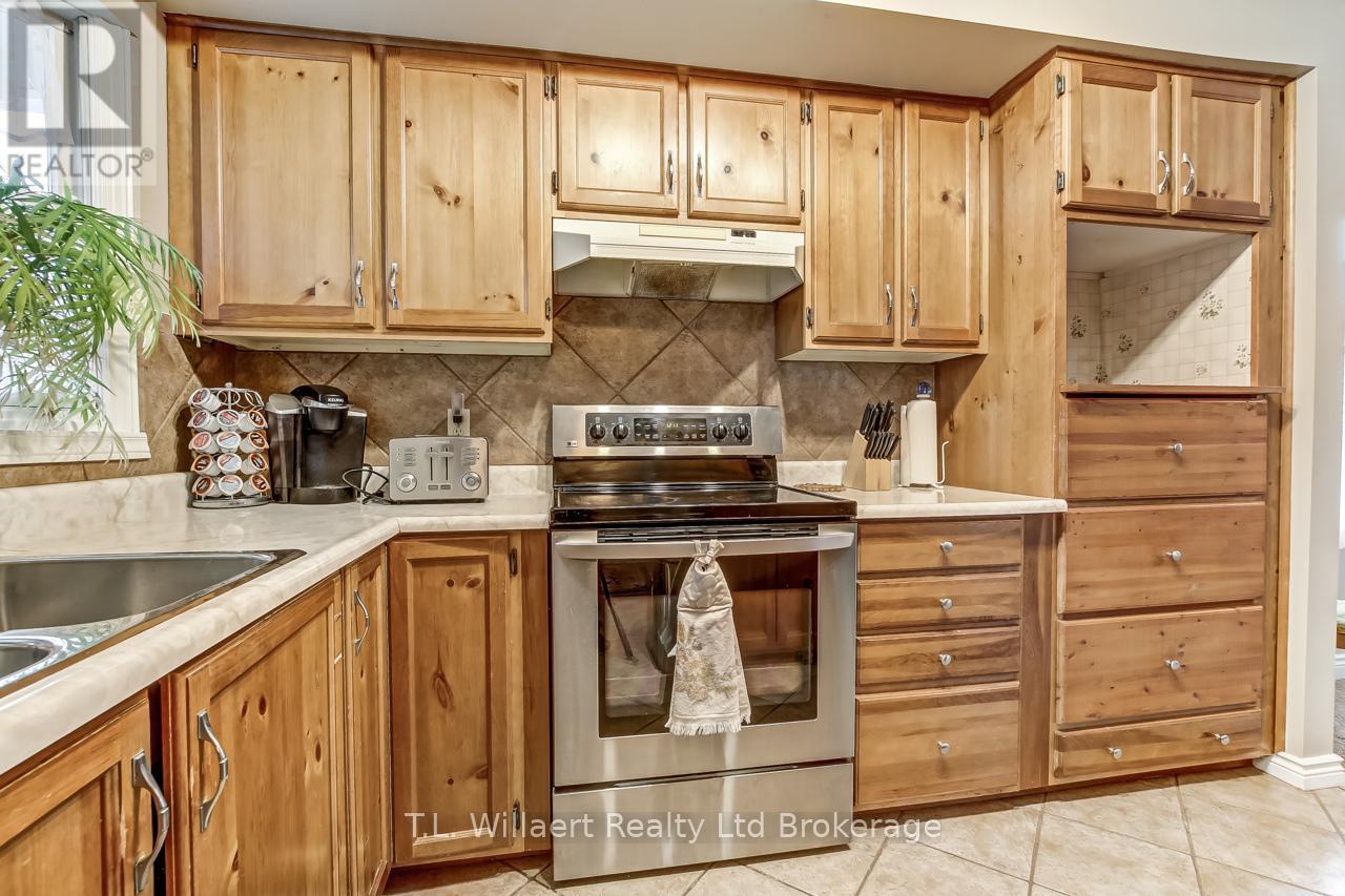 47 Seres Drive, Tillsonburg, Ontario  N4G 5E9 - Photo 5 - X12517836