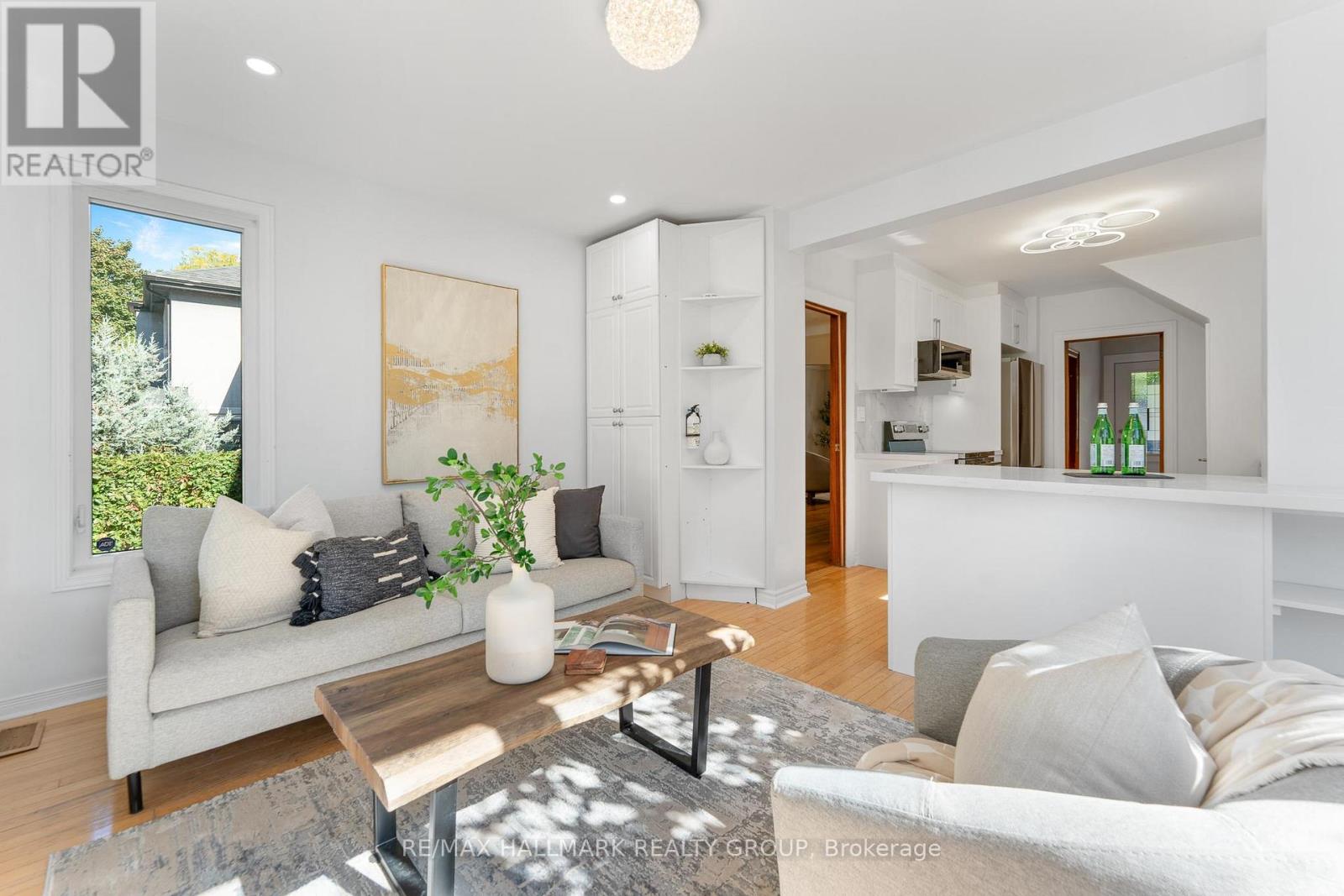 242 Harmer Avenue S, Ottawa, Ontario  K1Y 0V6 - Photo 15 - X12551710