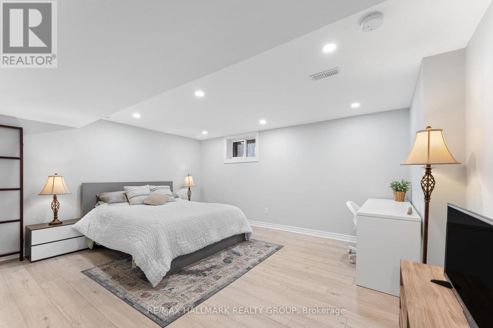 242 Harmer Avenue S, Ottawa, Ontario  K1Y 0V6 - Photo 26 - X12551710