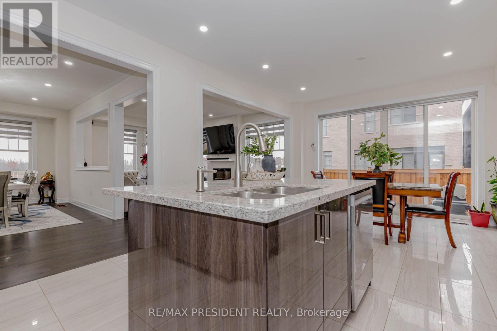 2 Vincena Road, Caledon, Ontario  L7C 4M5 - Photo 18 - W12551490