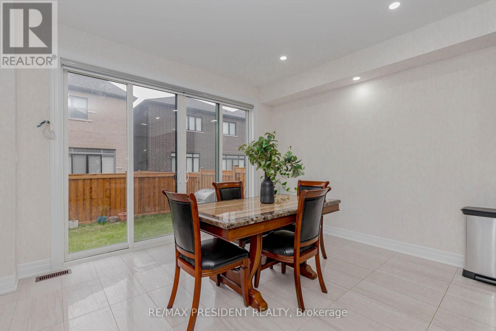 2 Vincena Road, Caledon, Ontario  L7C 4M5 - Photo 19 - W12551490