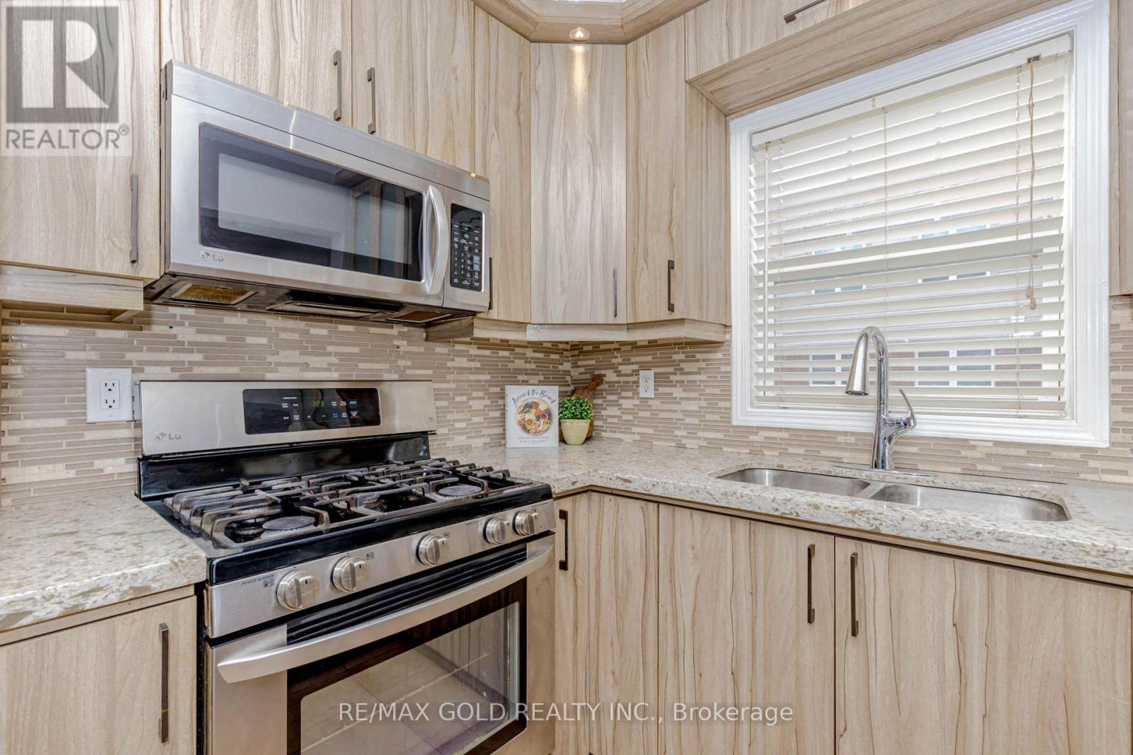 38 - 5980 Whitehorn Avenue, Mississauga, Ontario  L5V 2Y3 - Photo 10 - W12551514