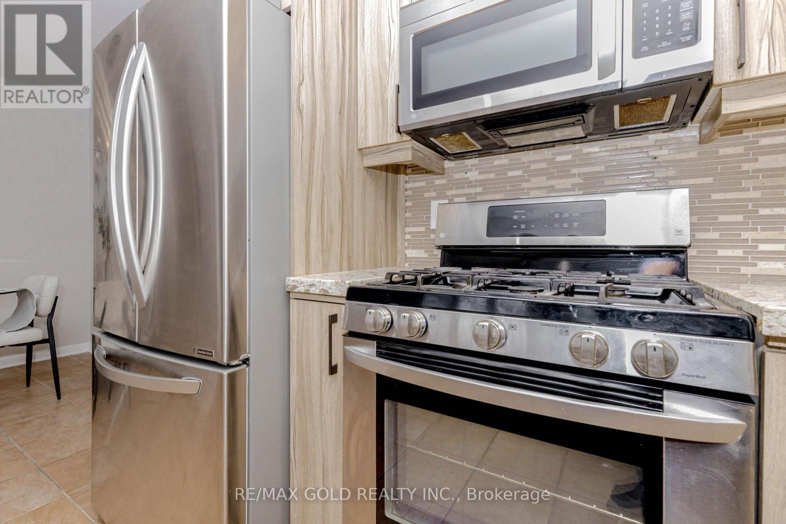 38 - 5980 Whitehorn Avenue, Mississauga, Ontario  L5V 2Y3 - Photo 11 - W12551514