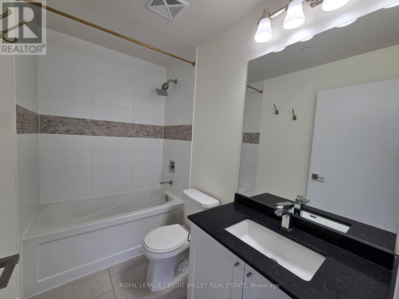 3307 - 4011 Brickstone Mews, Mississauga, Ontario  L5B 0J7 - Photo 20 - W12551518