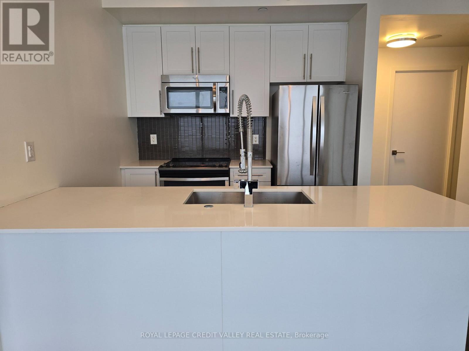 3307 - 4011 Brickstone Mews, Mississauga, Ontario  L5B 0J7 - Photo 9 - W12551518