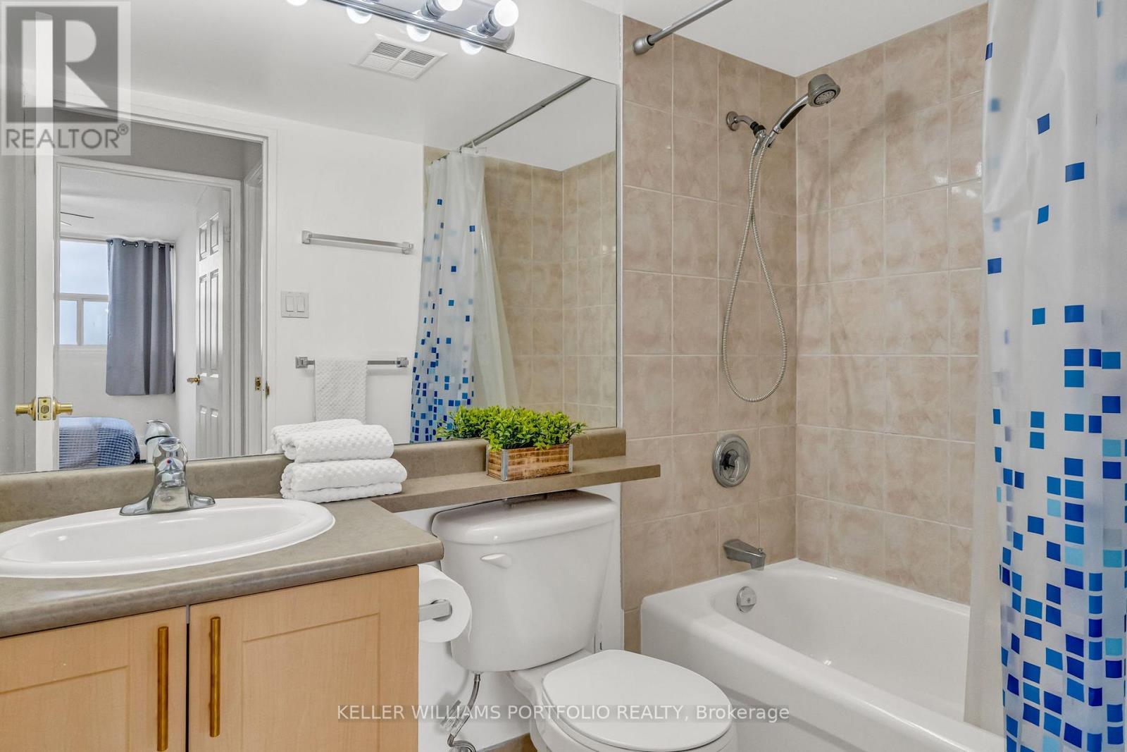 901 - 2900 Battleford Road, Mississauga, Ontario  L5N 2V9 - Photo 17 - W12551534