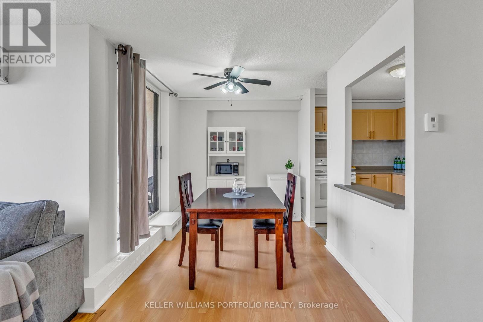 901 - 2900 Battleford Road, Mississauga, Ontario  L5N 2V9 - Photo 2 - W12551534