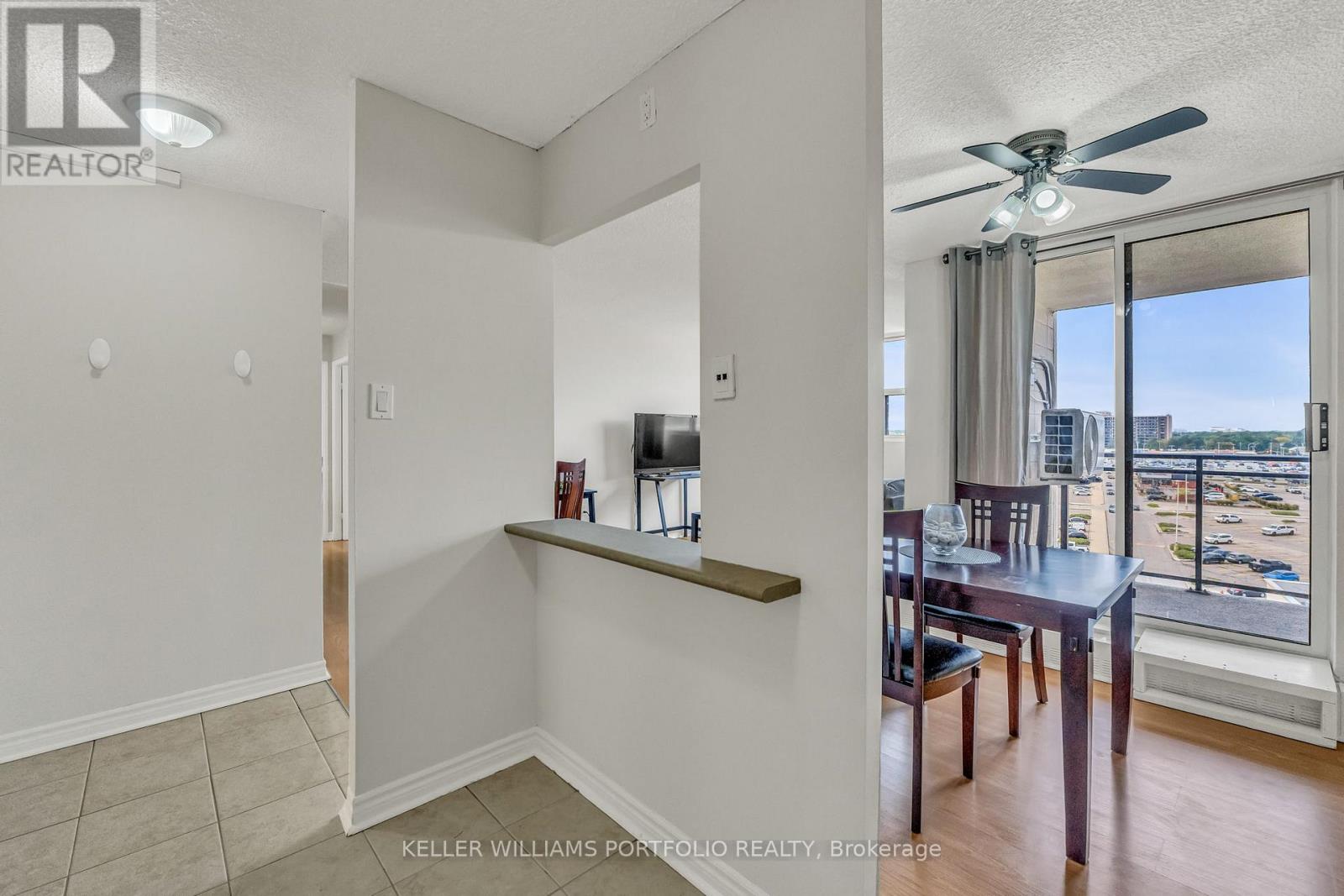 901 - 2900 Battleford Road, Mississauga, Ontario  L5N 2V9 - Photo 7 - W12551534