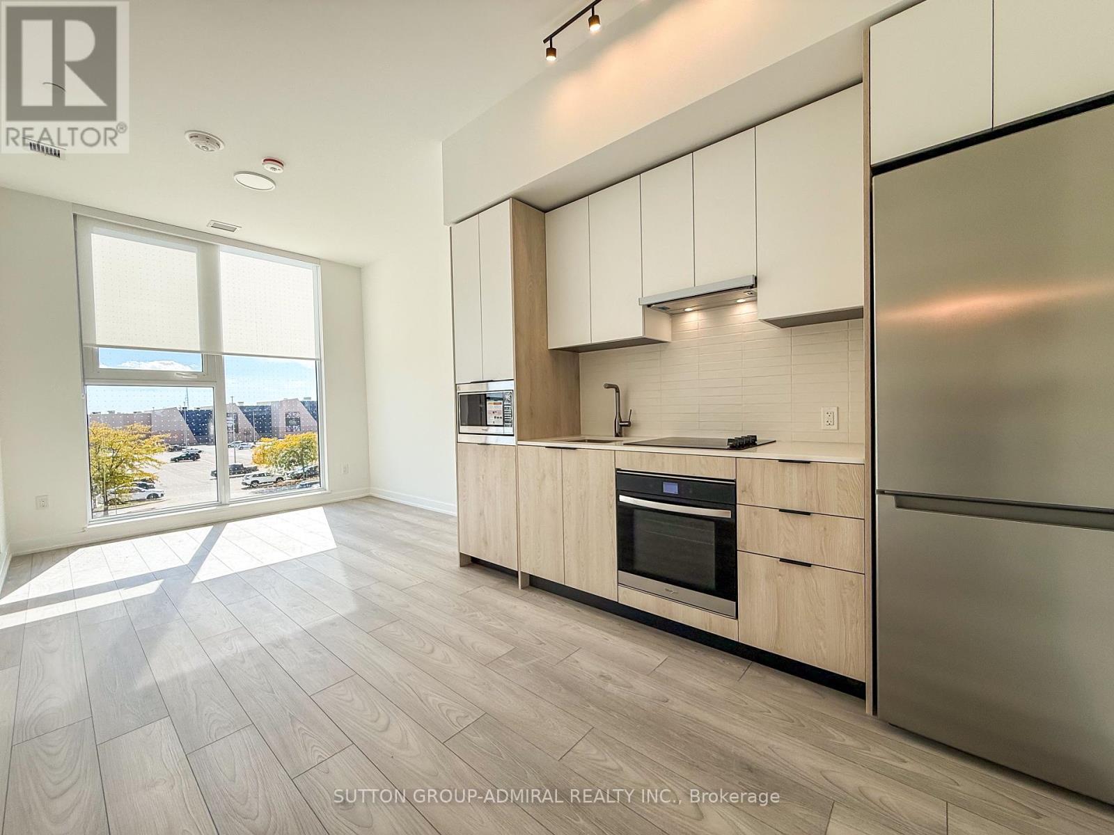 225 - 1007 The Queensway, Toronto, Ontario  M8Z 6C7 - Photo 2 - W12551536