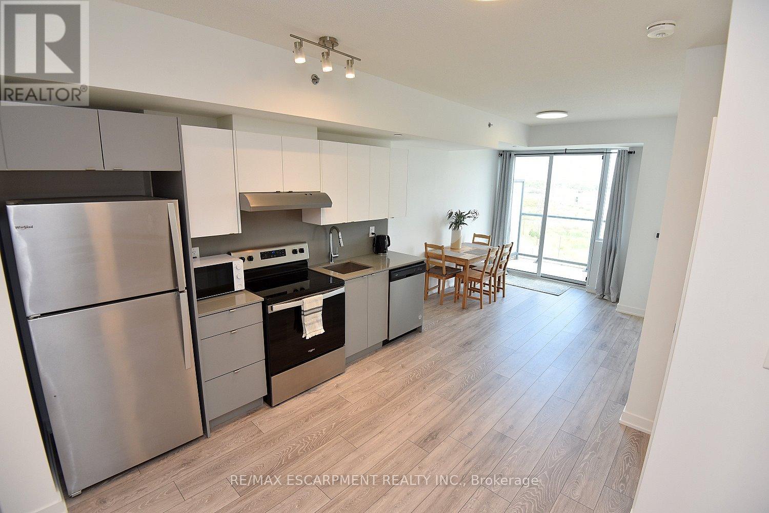 B1006 - 3200 Dakota Common, Burlington, Ontario  L7M 2A7 - Photo 10 - W12551566