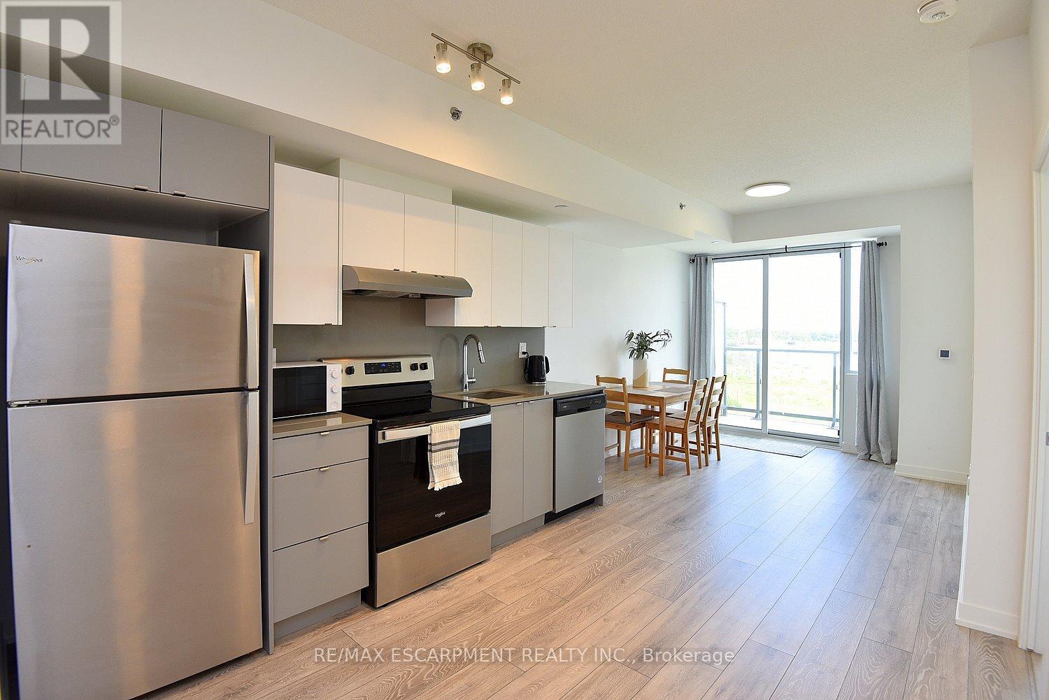 B1006 - 3200 Dakota Common, Burlington, Ontario  L7M 2A7 - Photo 12 - W12551566