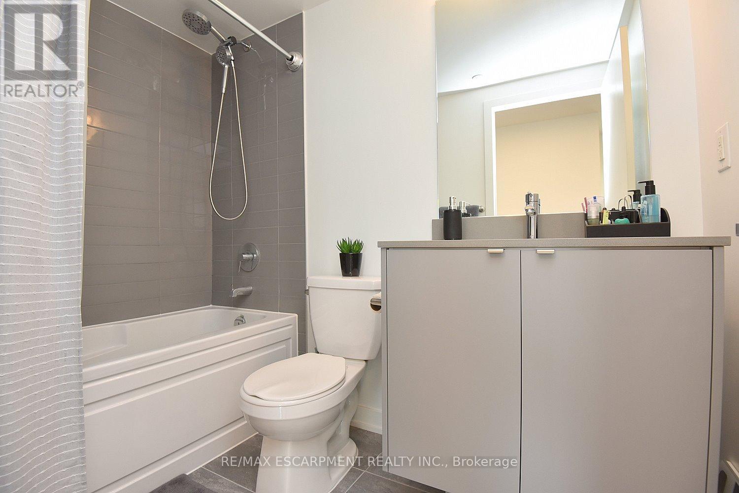 B1006 - 3200 Dakota Common, Burlington, Ontario  L7M 2A7 - Photo 23 - W12551566