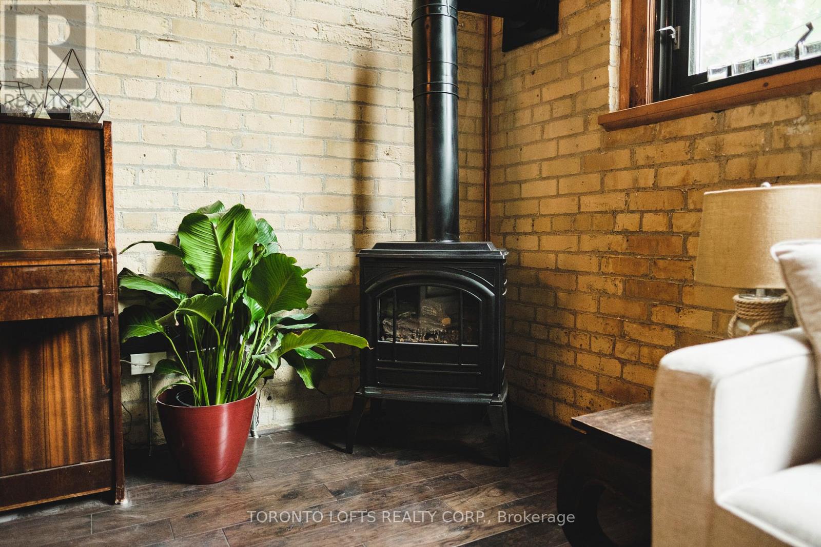 12 - 371 Wallace Avenue, Toronto, Ontario  M6P 3P1 - Photo 4 - W12551576