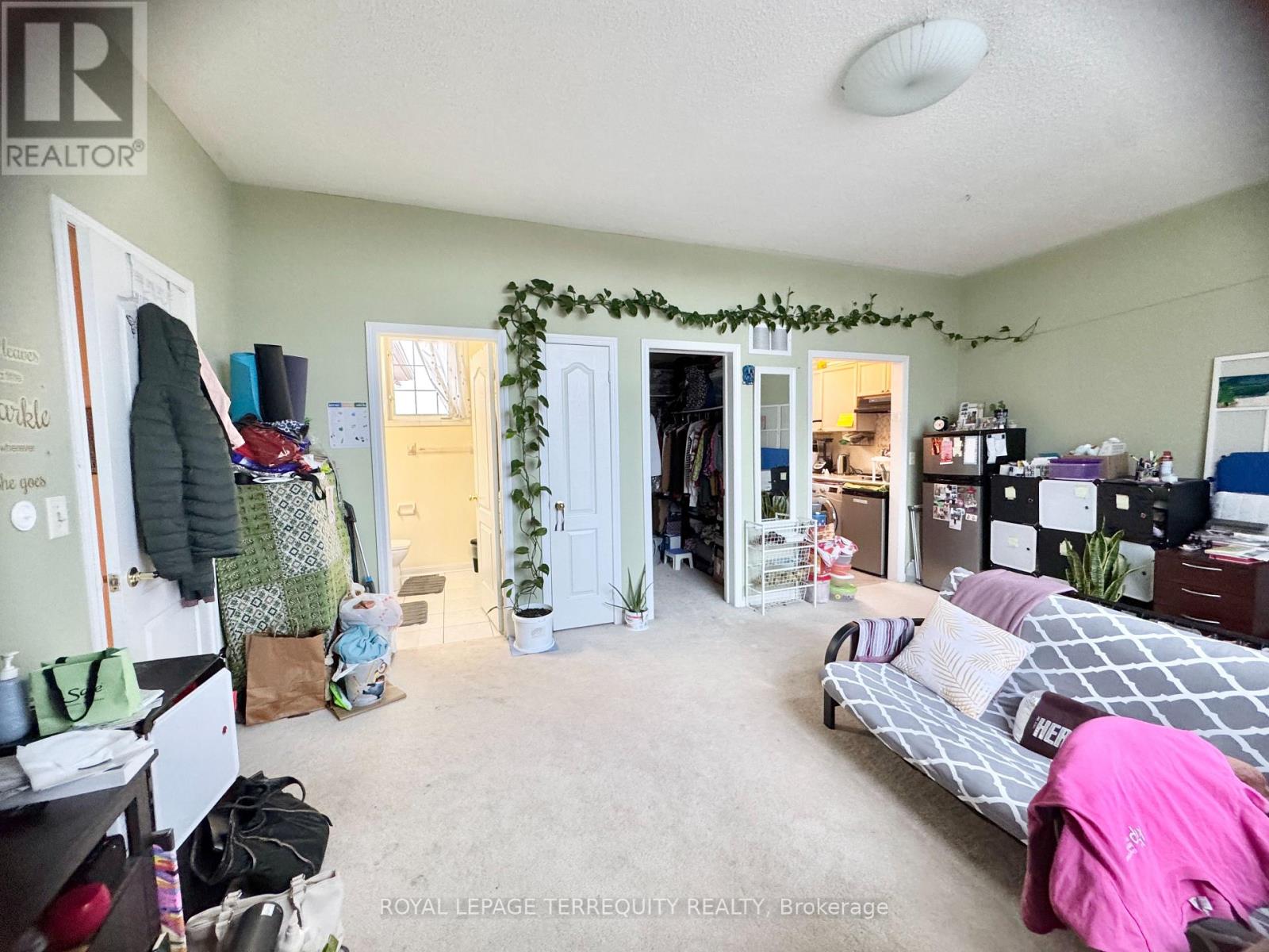 2 Binnery Drive, Brampton, Ontario  L6P 1A3 - Photo 3 - W12551612