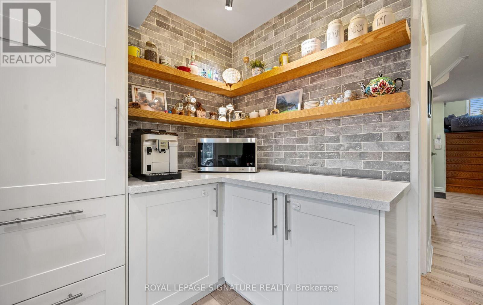 3509 Woodhurst Crescent, Mississauga, Ontario  L5L 1N5 - Photo 11 - W12551624