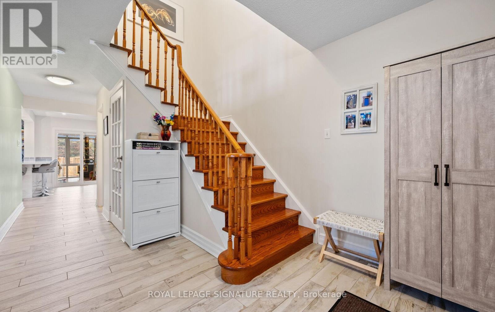 3509 Woodhurst Crescent, Mississauga, Ontario  L5L 1N5 - Photo 4 - W12551624