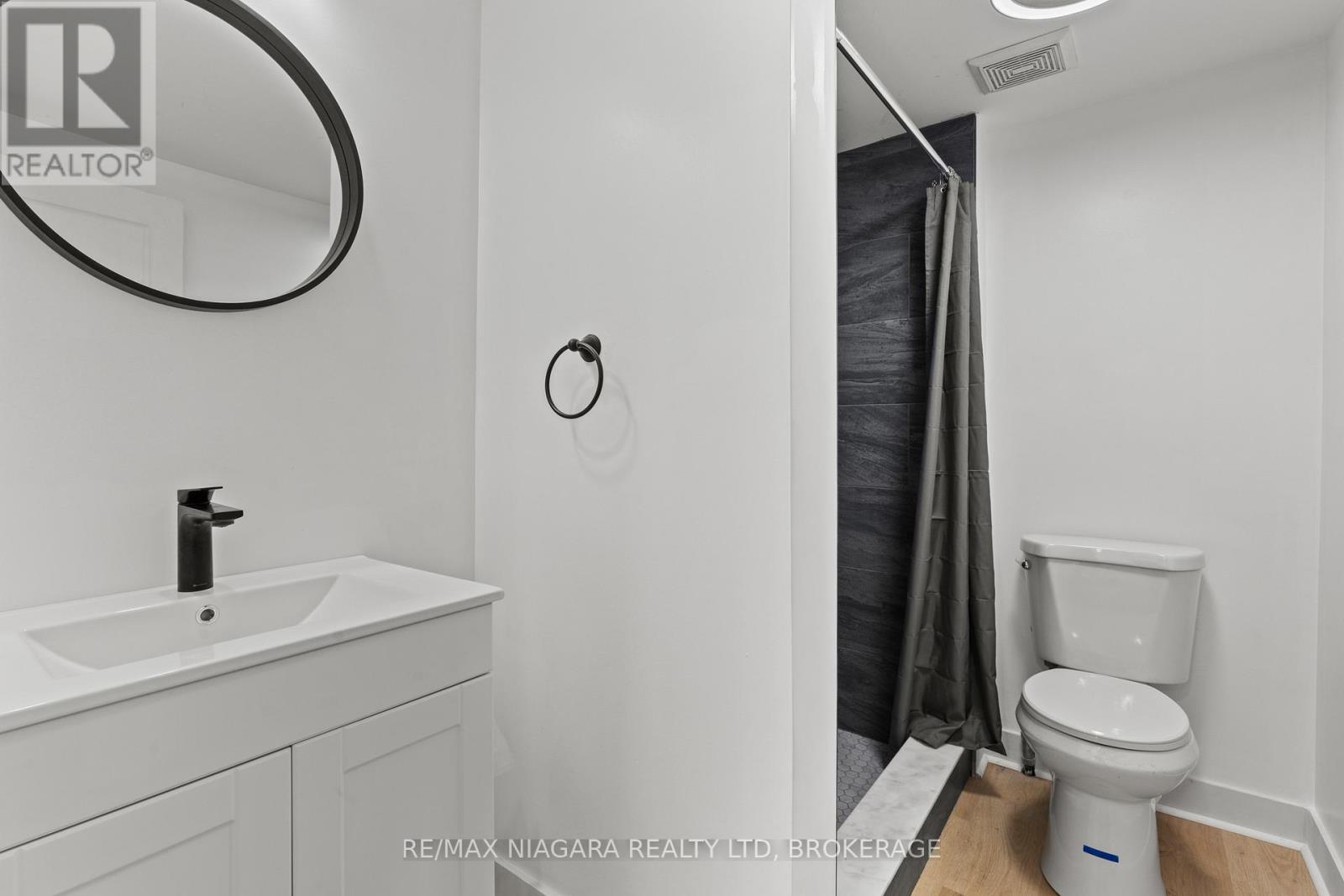 140 Clara Street, Thorold, Ontario  L2V 1K3 - Photo 17 - X12551688