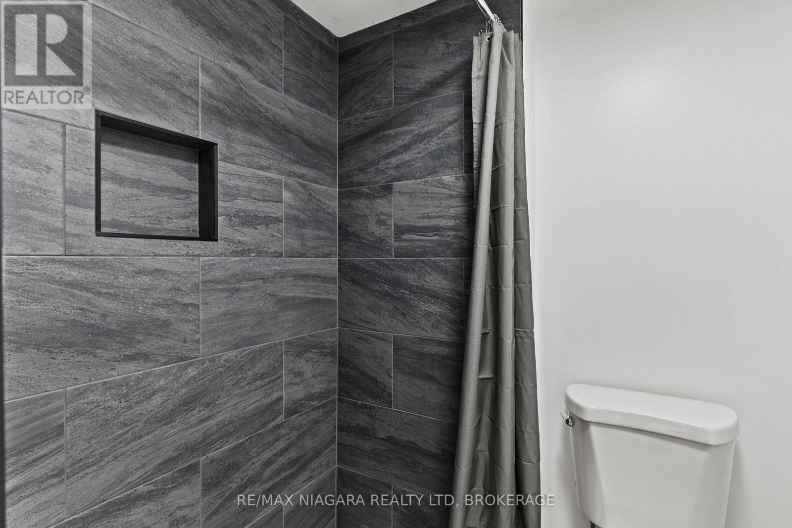 140 Clara Street, Thorold, Ontario  L2V 1K3 - Photo 18 - X12551688