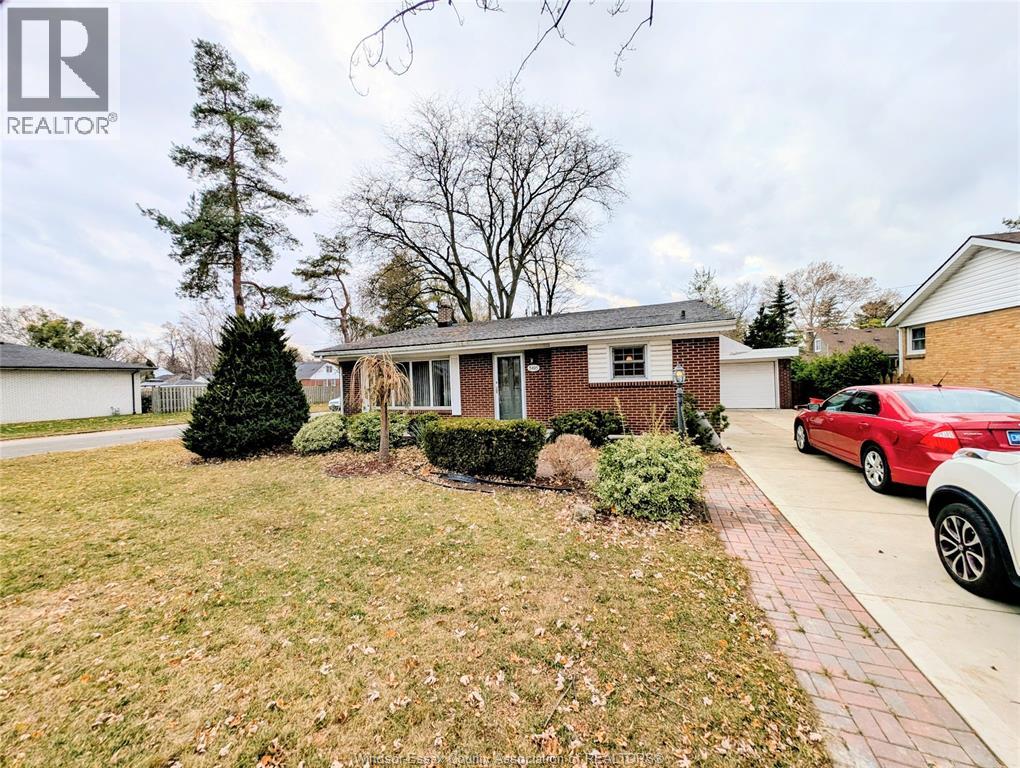 MLS# 25028973: 3495 DOUGALL, Windsor, Canada