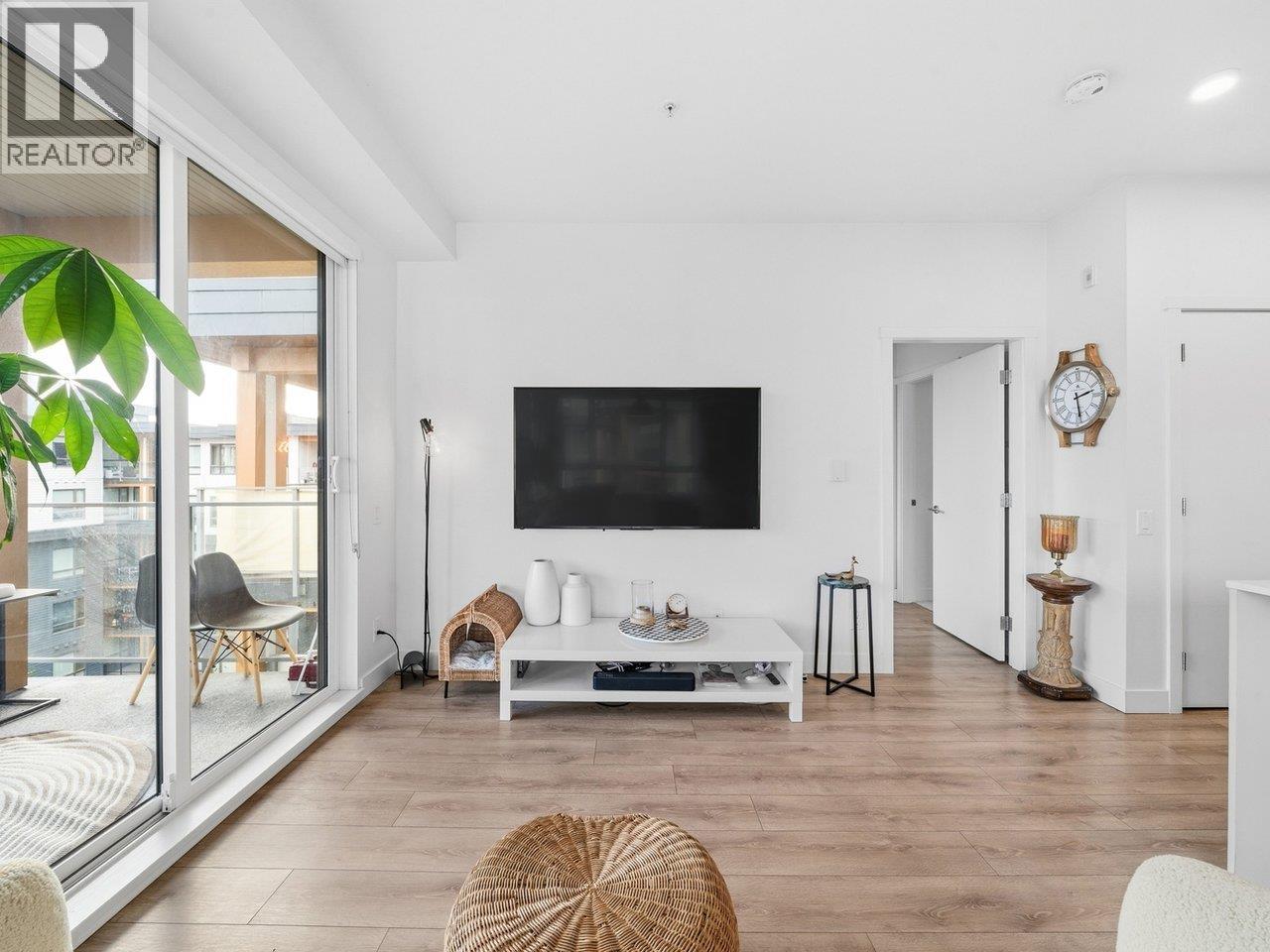 613 735 Anskar Court, Coquitlam, British Columbia  V3J 0L7 - Photo 6 - R3067786