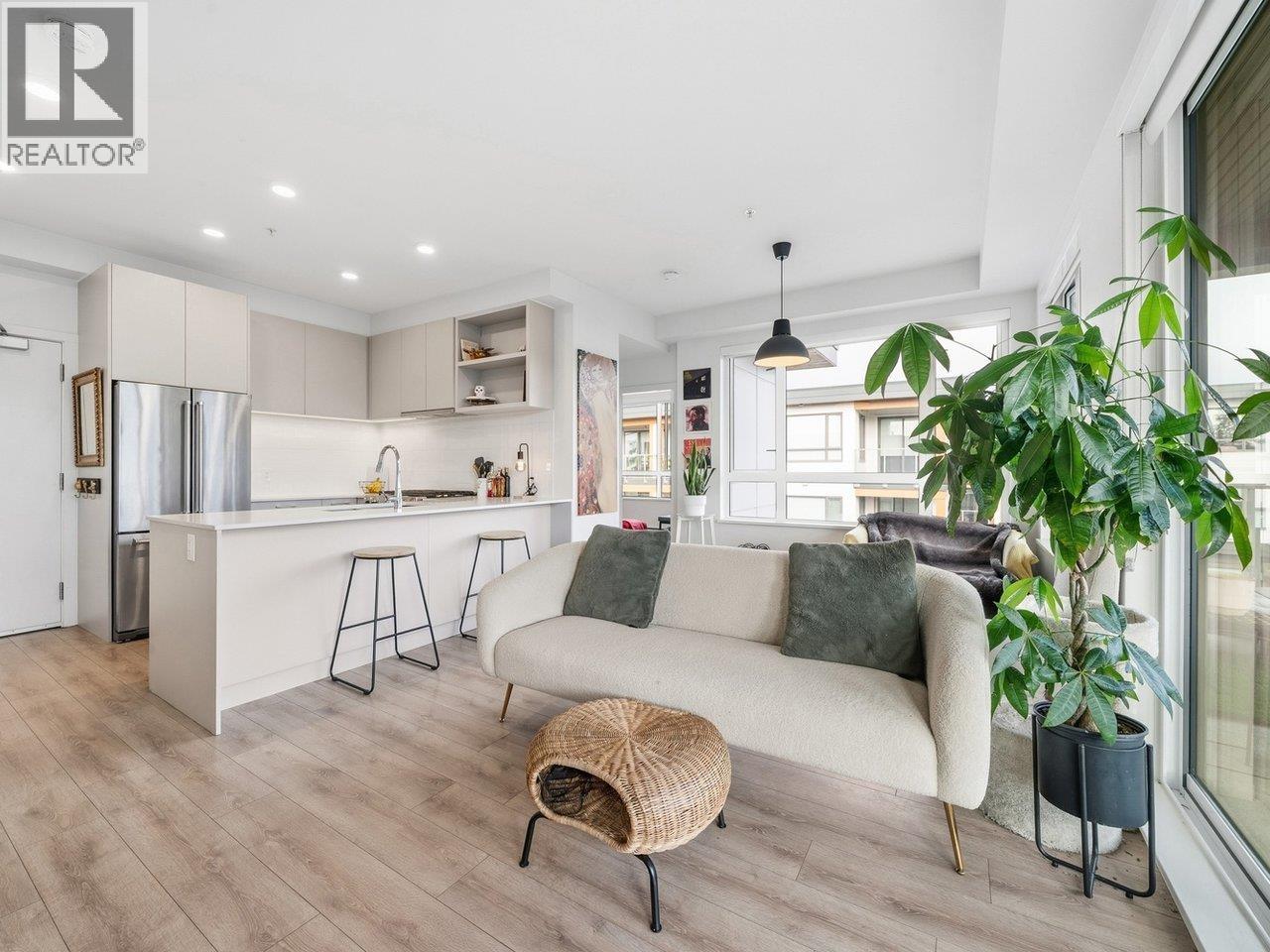 613 735 Anskar Court, Coquitlam, British Columbia  V3J 0L7 - Photo 3 - R3067786